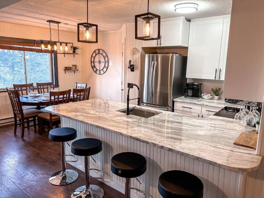 202D Summit - Completely Remodeled Modern Condo In Summit! Snowshoe Exterior photo